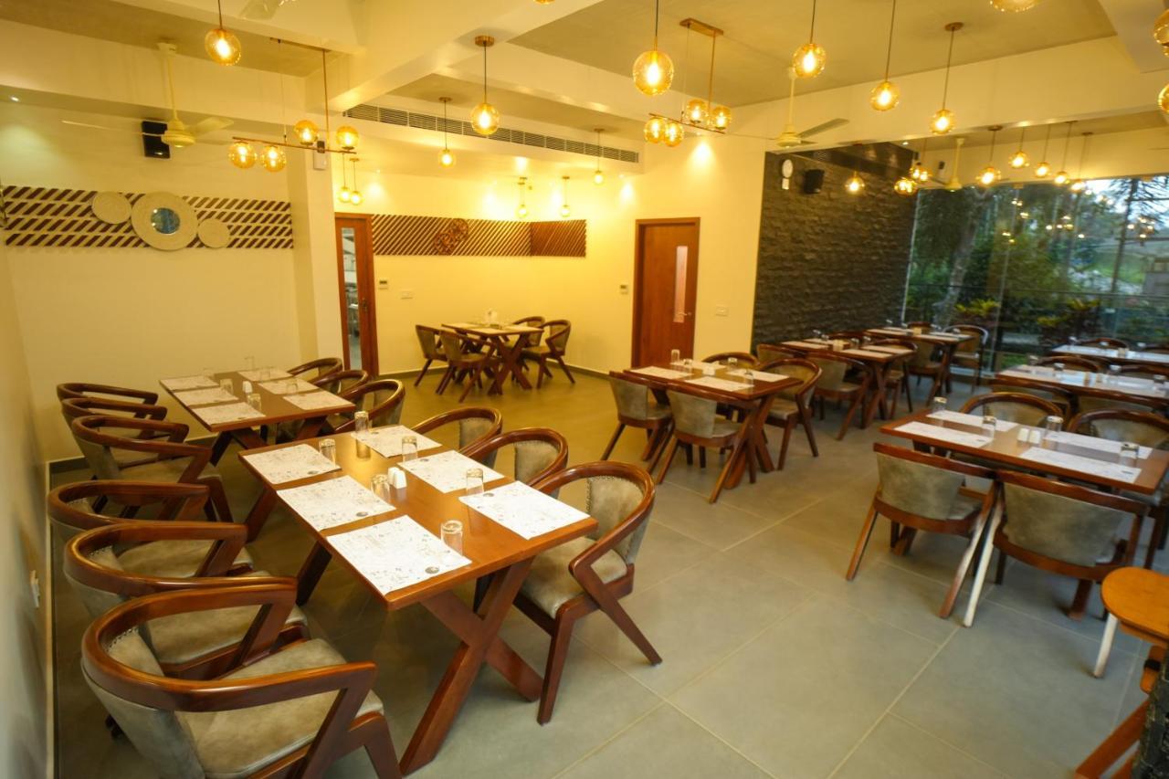 Royalton Residency Hotel Mundakāyam Eksteriør billede