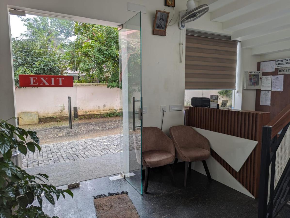 Royalton Residency Hotel Mundakāyam Eksteriør billede