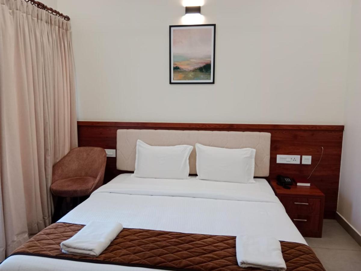 Royalton Residency Hotel Mundakāyam Eksteriør billede